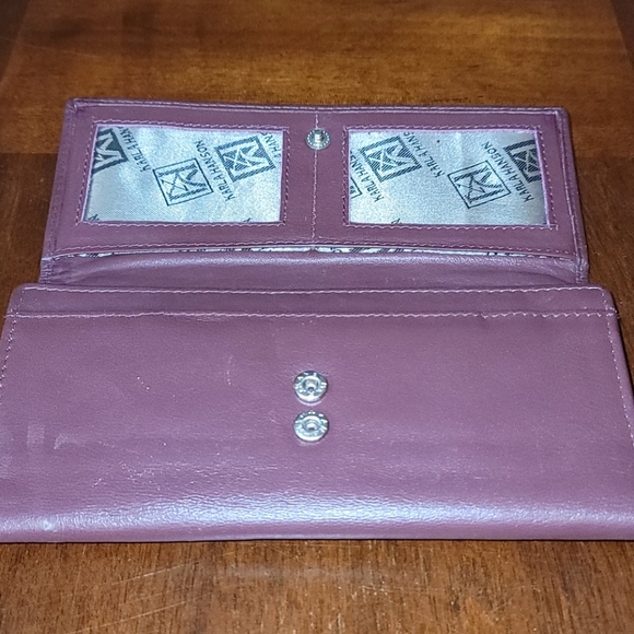 Karla Hanson leather wallet - Picture 2 of 10